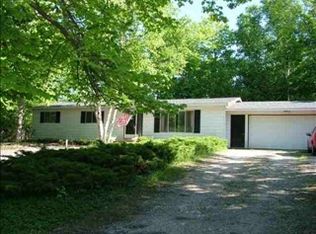 13154 Cedar St, Charlevoix, MI 49720
