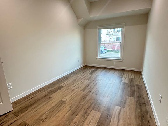 5th image of 2340 Union St #10