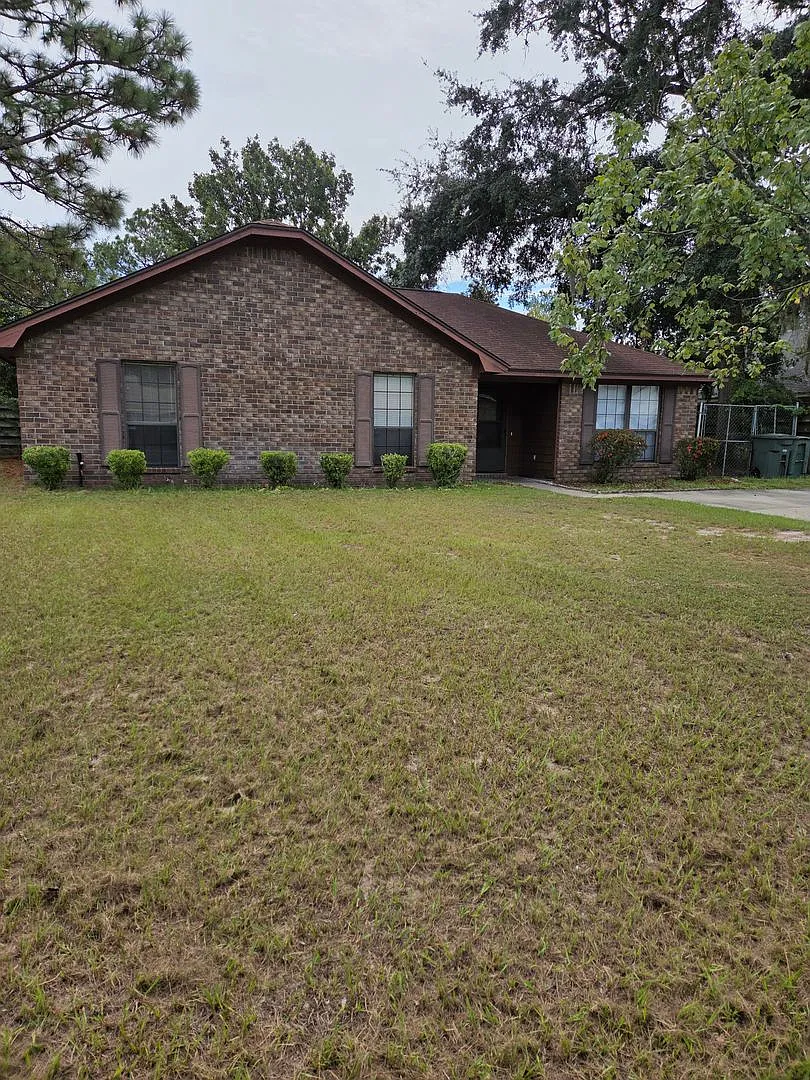 3 Bed /2 Bath ready to move in!! — Photo 1