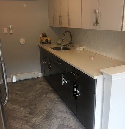 2nd image of 2404 Hoyt Ave S #2