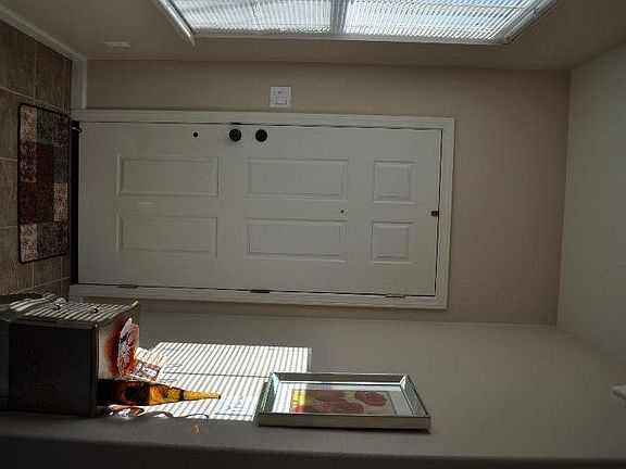 4th image of 10641 Sellers Cir
