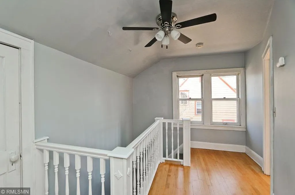 6 bed, 2981 sqft, $3,400 — Photo 3