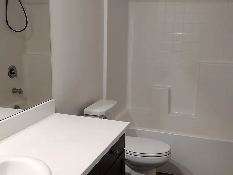 5218 Grassland Ave — Photo 11
