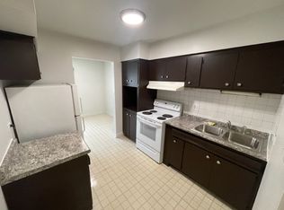 East End Apartments/Madison Apartments, Calumet City, IL 60409