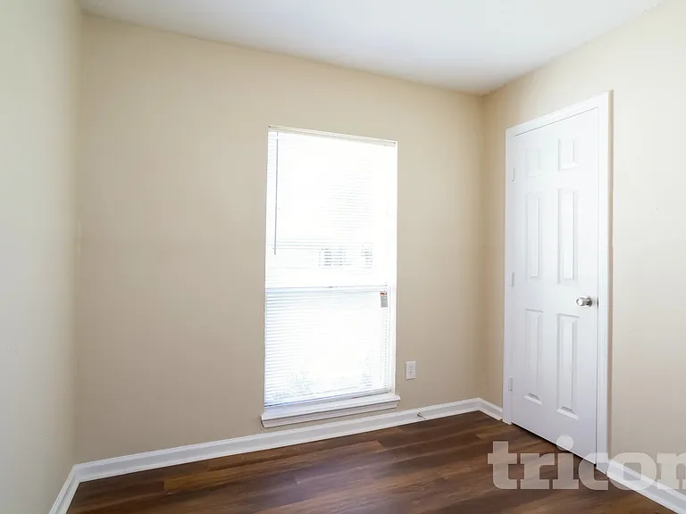 12211 Haroldson Forest Dr — Photo 12