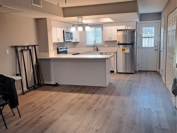 3rd image of 6273 W Washington Ave