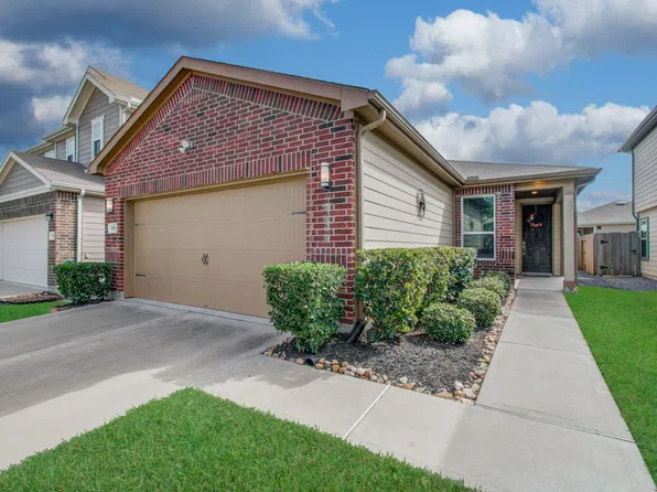 9835 Mills Field Dr, Houston, TX 77070