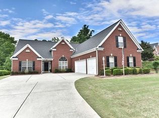 6318 Bluegrass Ln, Flowery Branch, GA 30542