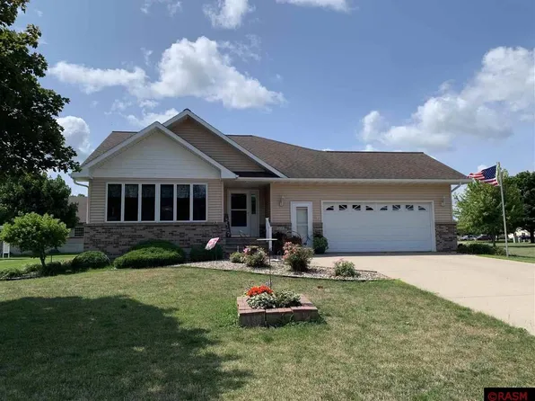 208 Southview Dr, Saint James, MN 56081