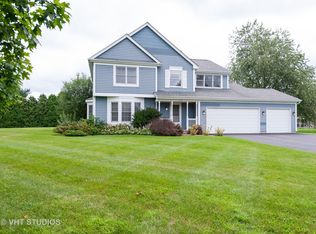 1932 W Hunters Ln, Spring Grove, IL 60081