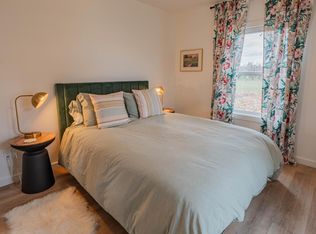 (Undisclosed Address), Hood River, OR 97031