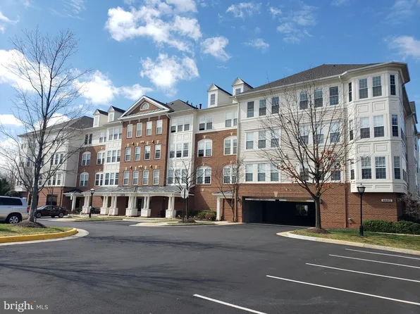 44465 Chamberlain Ter Unit 300, Ashburn, VA 20147