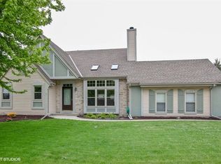 W241N7379 S Woodsview Dr, Sussex, WI 53089