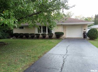 4805 N Westbrook Dr, Peoria, IL 61614