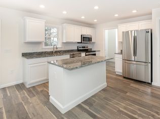22 Brackett Ln, Northfield, NH 03276