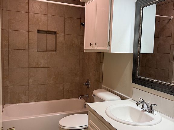 4th image of 2641 Raintree Cir