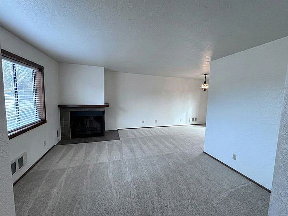 2nd image of 3144 Ivy Glen Dr