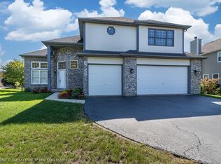 797 Bluestem Dr, Bolingbrook, IL 60440
