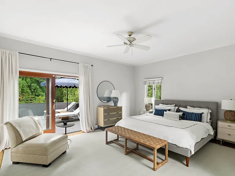 1 Oakwood Ct — Photo 8