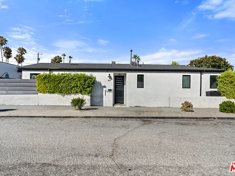 801 Howard St — Photo 2