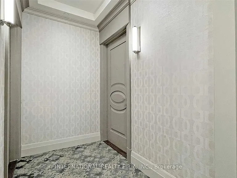 9085 Jane St #516 — Photo 33