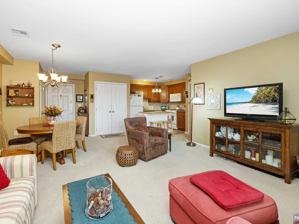 58 Kinderkamack Rd #36A, Emerson, NJ 07630