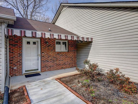 5th image of 116 N Woodgreen Way