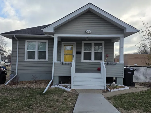 614 Pine St, Yankton, SD 57078