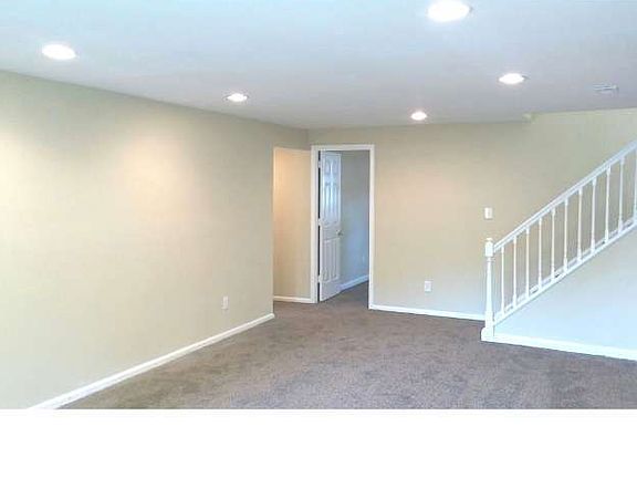4th image of 27 Little Mill Ln