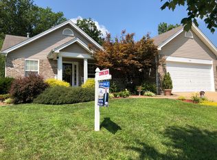 831 Silver Lake View Dr, Pacific, MO 63069