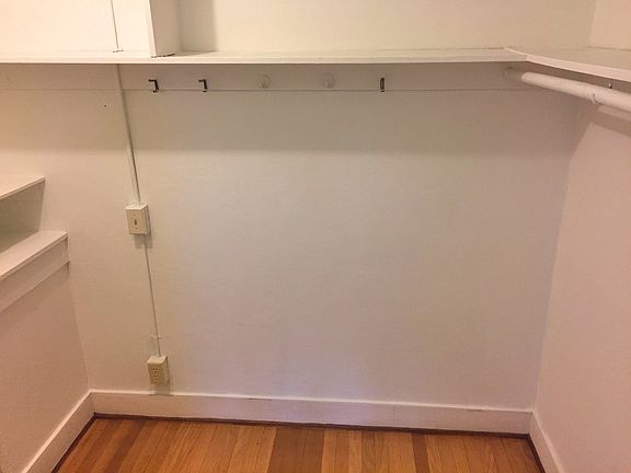 4th image of 1631 16th Ave Unit 115