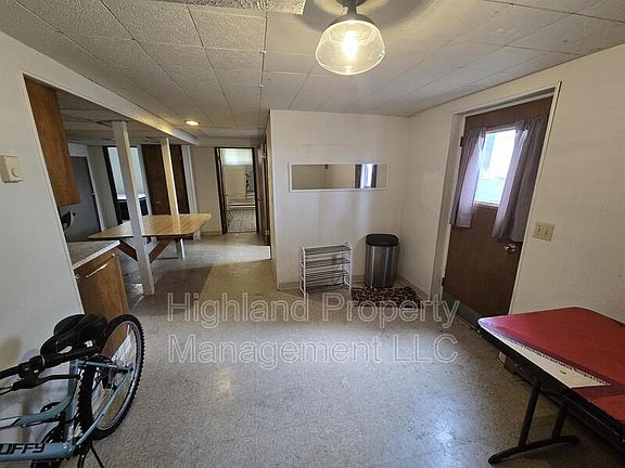 2nd image of 520 NE Maple St APT C