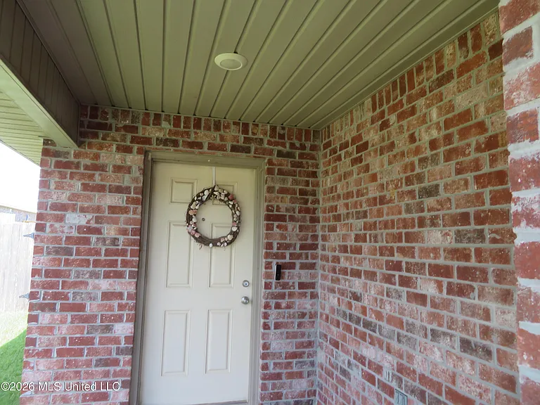 18172 Tiffany Renee Dr — Photo 2