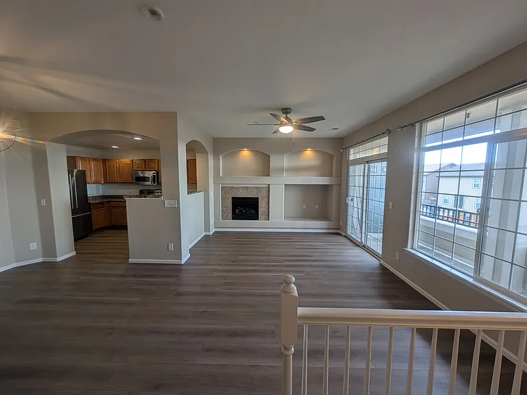 452 Black Feather Loop — Photo 4