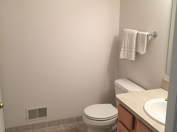 Upper full bath