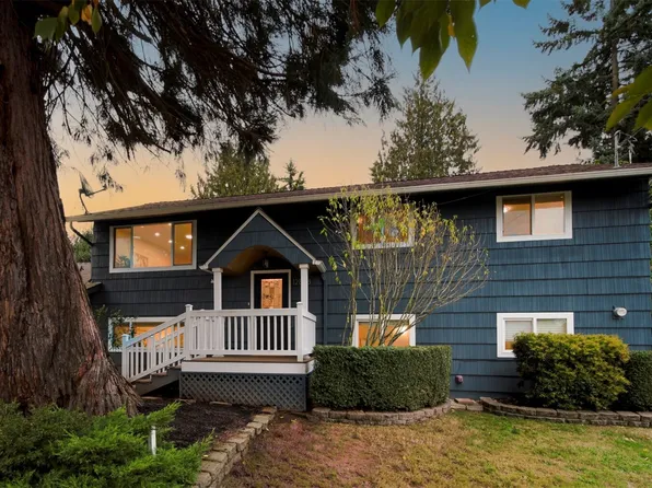 12828 110th Avenue NE, Kirkland, WA 98034