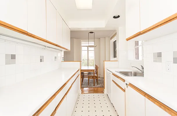 Sold by EZ Premier Realty | media 36