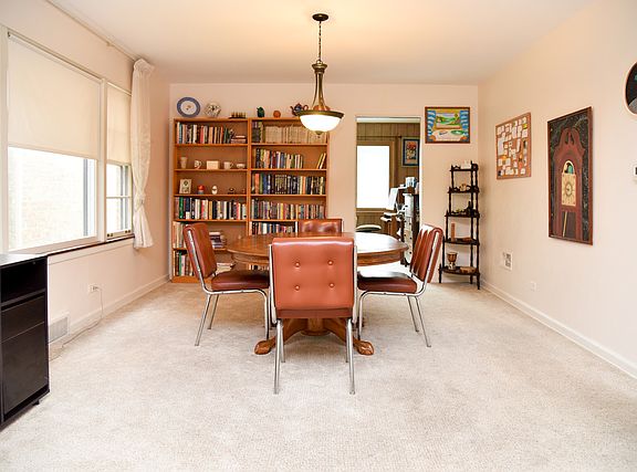 5th image of 3034 W Birchwood Ave