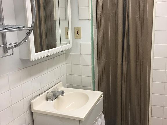 4th image of 255 Hosea Ave #0