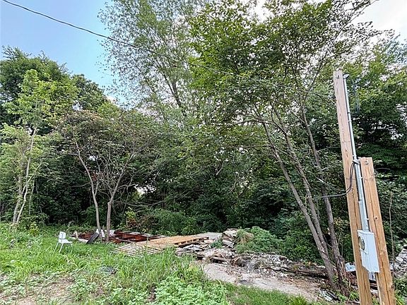 5th image of 2872 Highway 7 N