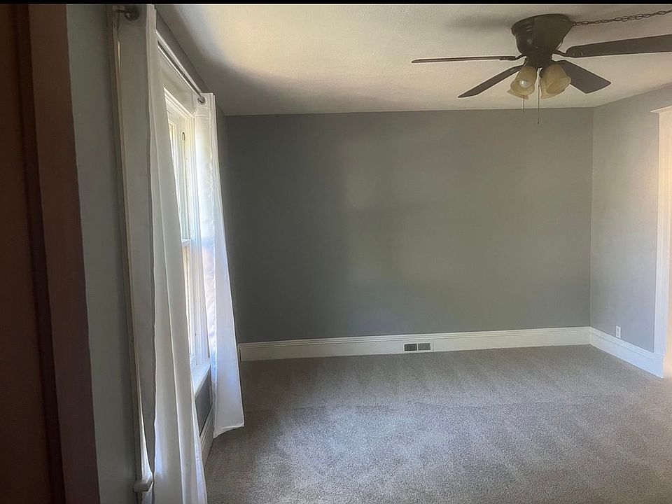 1st image of 135 Congress Ave