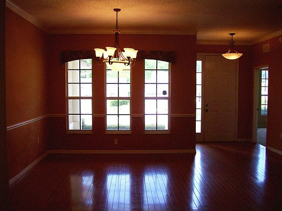 3rd image of 1202 Weeping Willow Dr