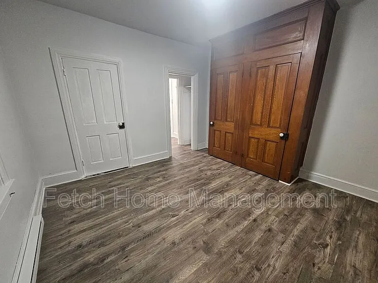 107-109 E Main St #3 — Photo 4