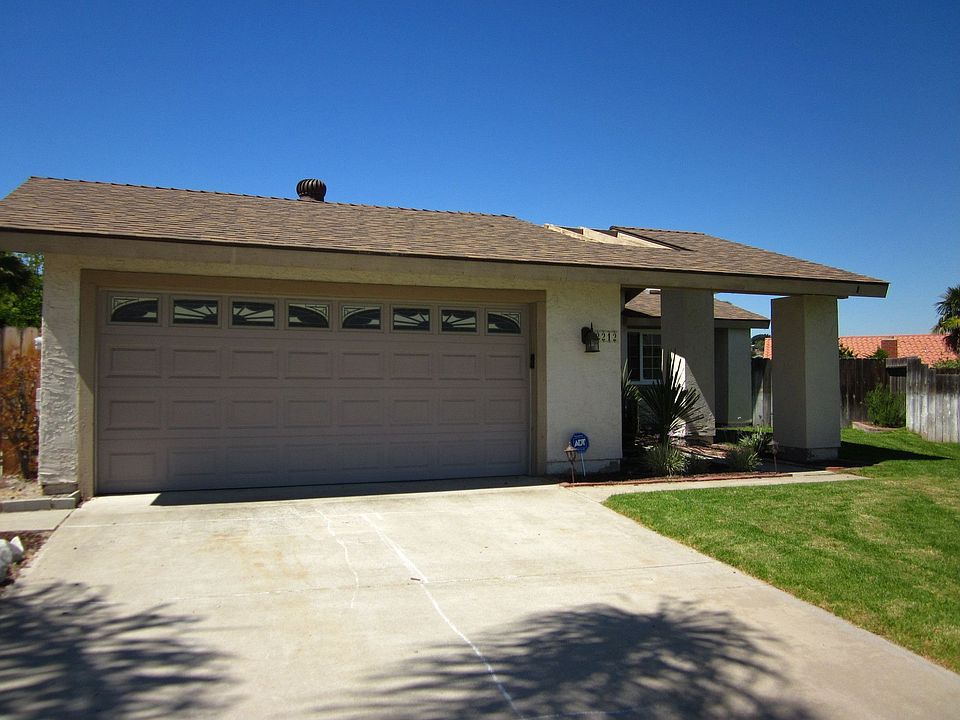 2nd image of 2212 Casa Cielo