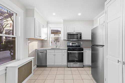 8 Virginia Ave #1 Photo 1
