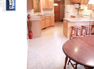 W5504 Mile Long Dr, APPLETON, WI 54915