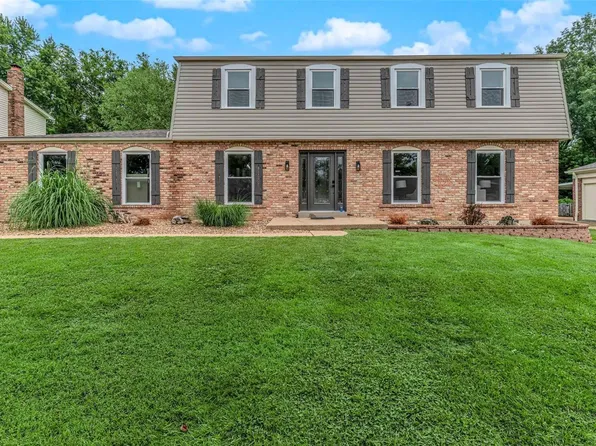 2314 Fairoyal Dr, Saint Louis, MO 63131