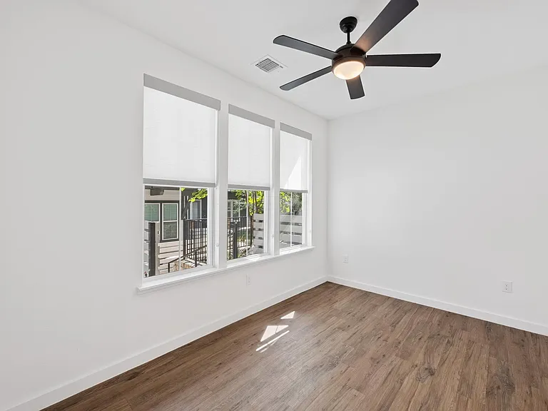 3809 Valley View Rd #10 — Photo 12