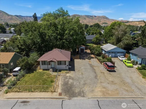 1012 Yale Avenue, Wenatchee, WA 98801