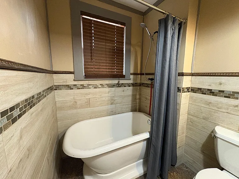 3174 Lindsay Rd — Photo 10